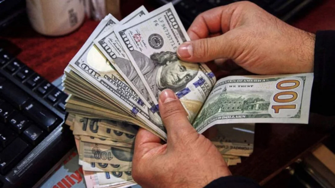 মধ্যপ্রাচ্য সংকটে দেশের বাজারে হঠাৎ ঊর্ধ্বমুখী ডলারের দাম